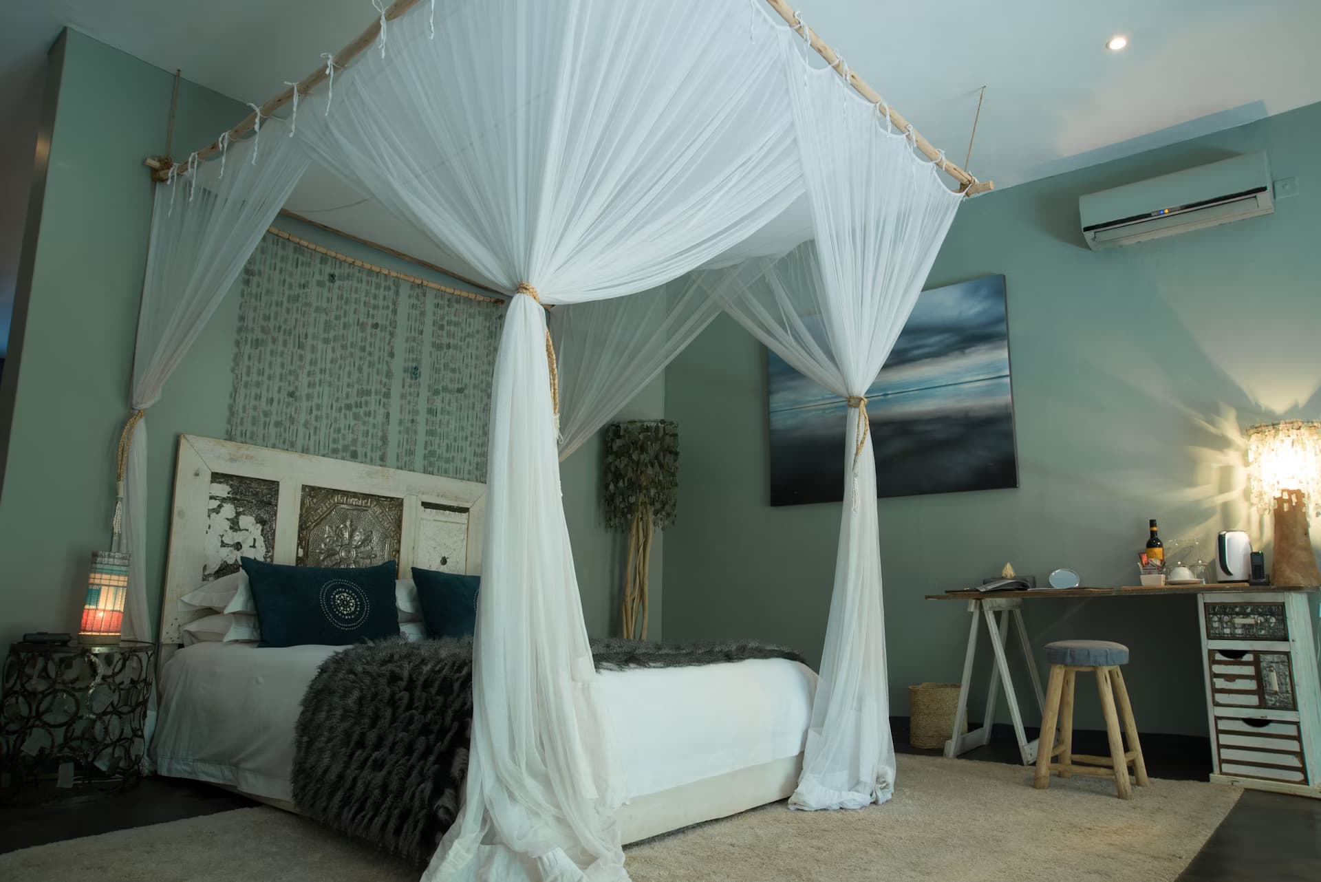 Room thumbnail